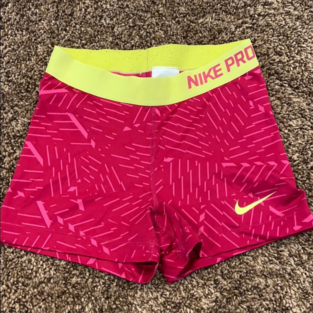 Nike pros, youth